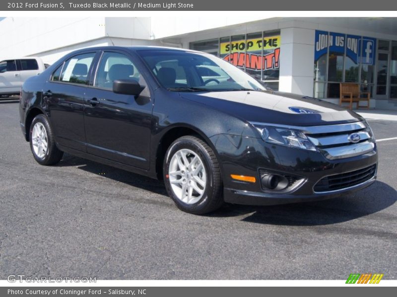 Tuxedo Black Metallic / Medium Light Stone 2012 Ford Fusion S