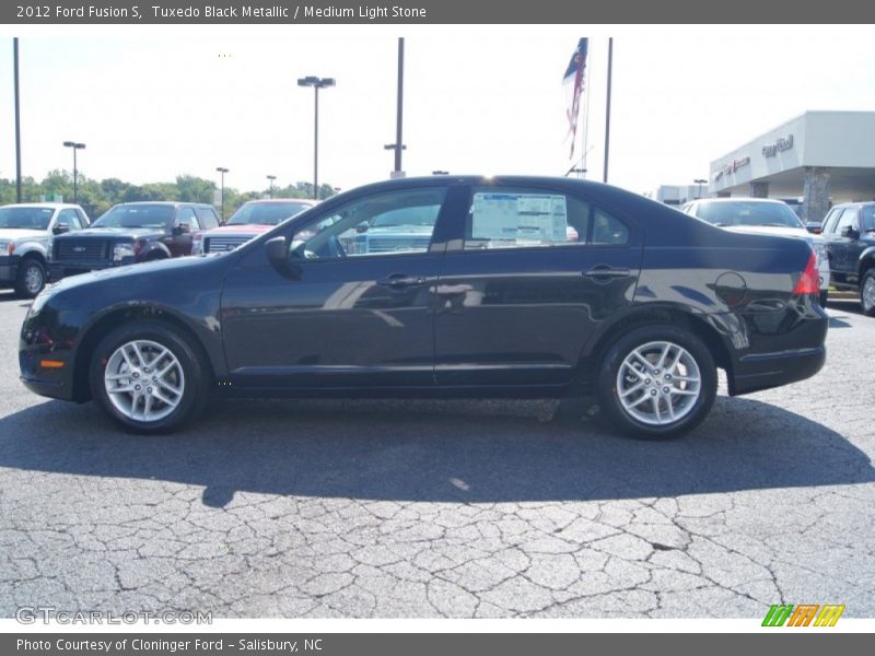Tuxedo Black Metallic / Medium Light Stone 2012 Ford Fusion S