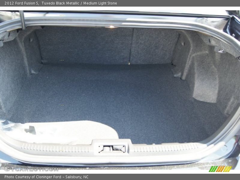 Tuxedo Black Metallic / Medium Light Stone 2012 Ford Fusion S