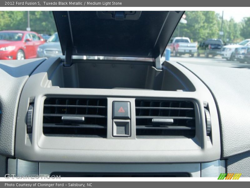 Tuxedo Black Metallic / Medium Light Stone 2012 Ford Fusion S