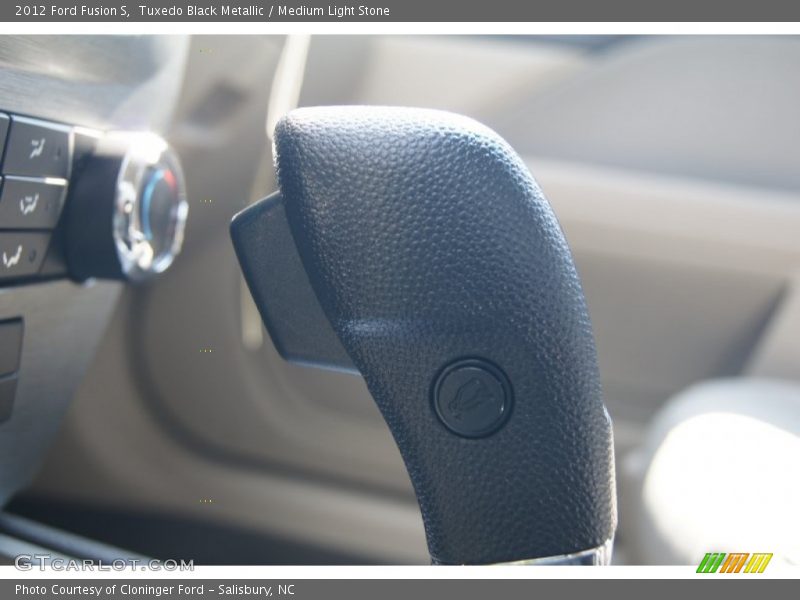 Tuxedo Black Metallic / Medium Light Stone 2012 Ford Fusion S