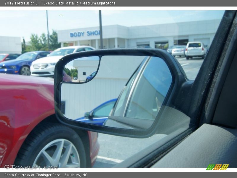 Tuxedo Black Metallic / Medium Light Stone 2012 Ford Fusion S
