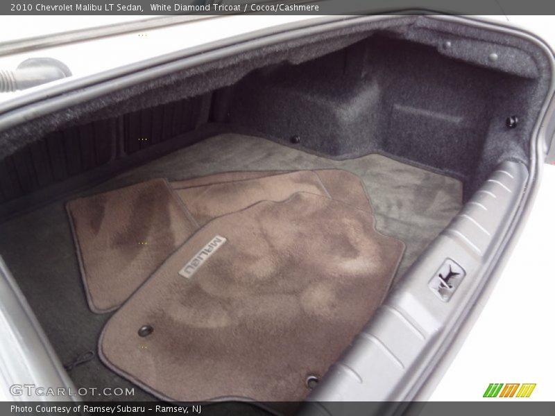 White Diamond Tricoat / Cocoa/Cashmere 2010 Chevrolet Malibu LT Sedan