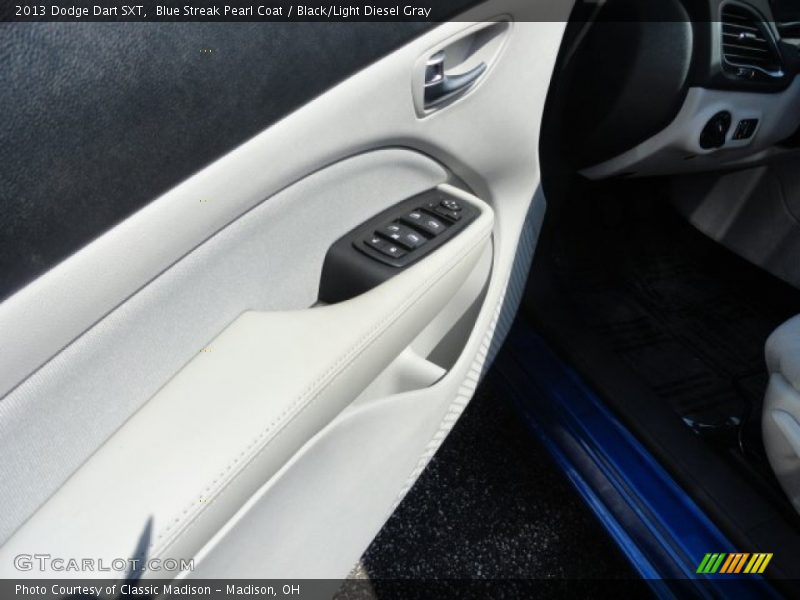 Blue Streak Pearl Coat / Black/Light Diesel Gray 2013 Dodge Dart SXT