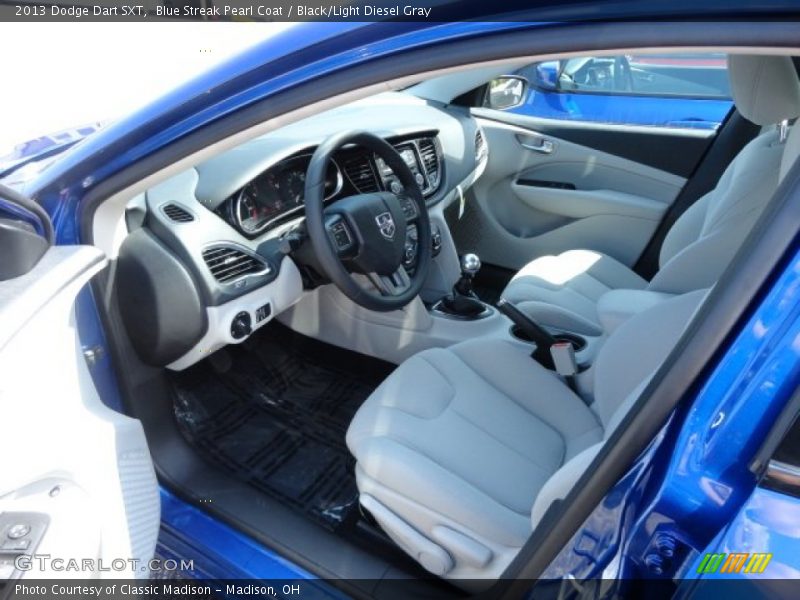  2013 Dart SXT Black/Light Diesel Gray Interior