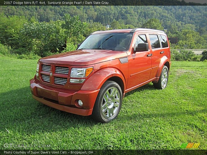 Front 3/4 View of 2007 Nitro R/T 4x4