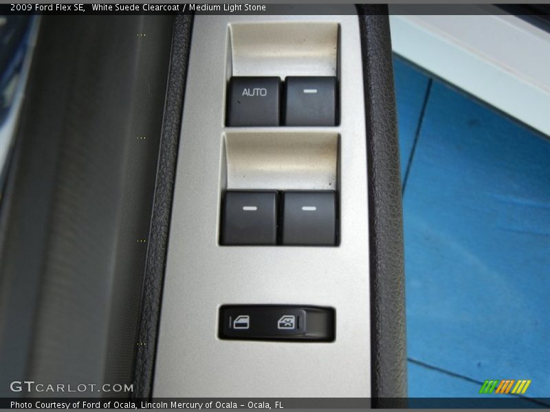 White Suede Clearcoat / Medium Light Stone 2009 Ford Flex SE