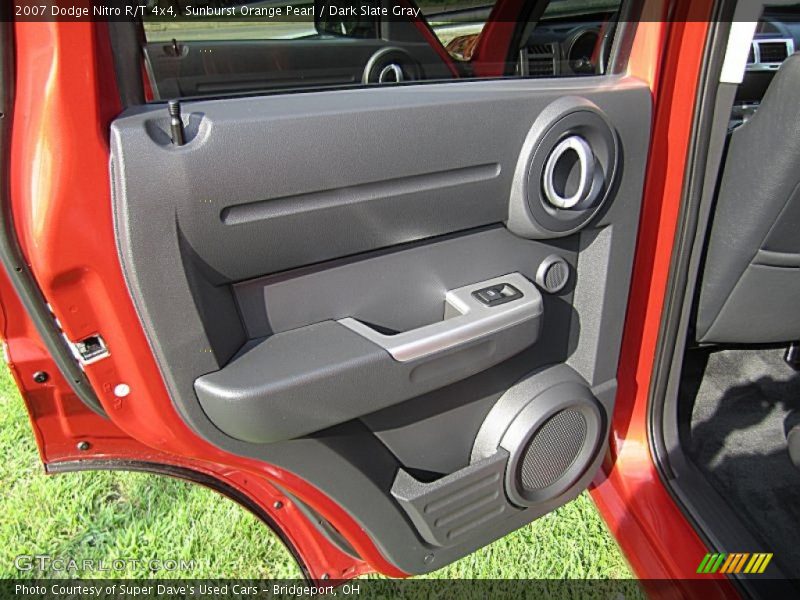 Door Panel of 2007 Nitro R/T 4x4