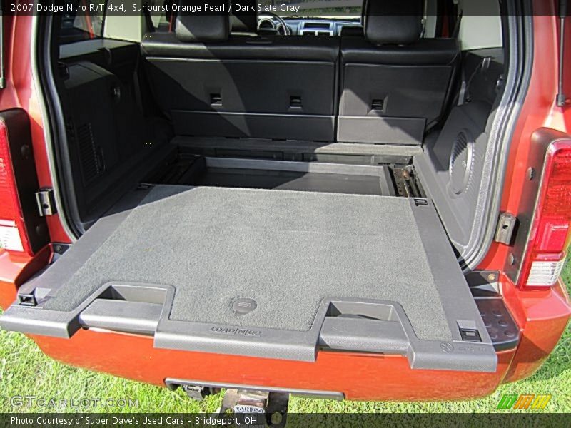  2007 Nitro R/T 4x4 Trunk