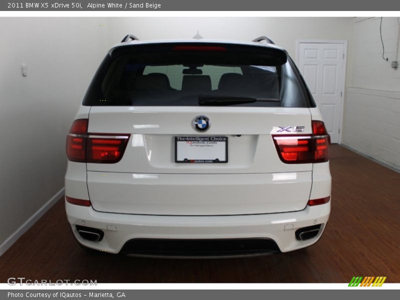 Alpine White / Sand Beige 2011 BMW X5 xDrive 50i