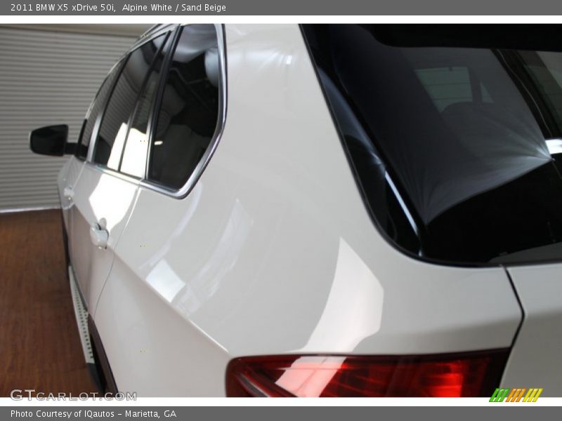 Alpine White / Sand Beige 2011 BMW X5 xDrive 50i