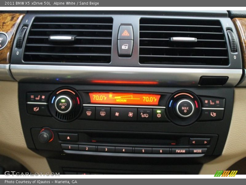 Alpine White / Sand Beige 2011 BMW X5 xDrive 50i