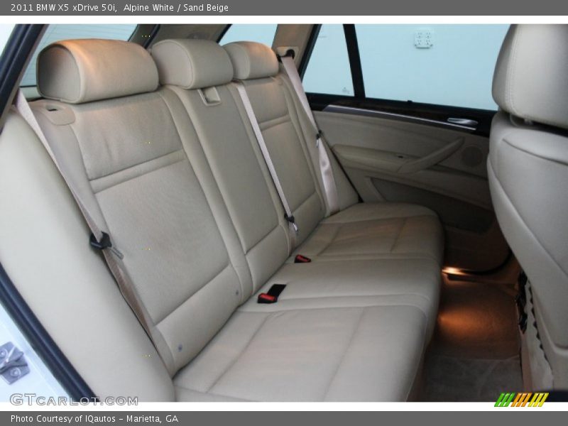 Alpine White / Sand Beige 2011 BMW X5 xDrive 50i