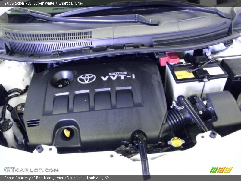 Super White / Charcoal Gray 2009 Scion xD