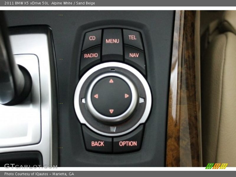 Alpine White / Sand Beige 2011 BMW X5 xDrive 50i