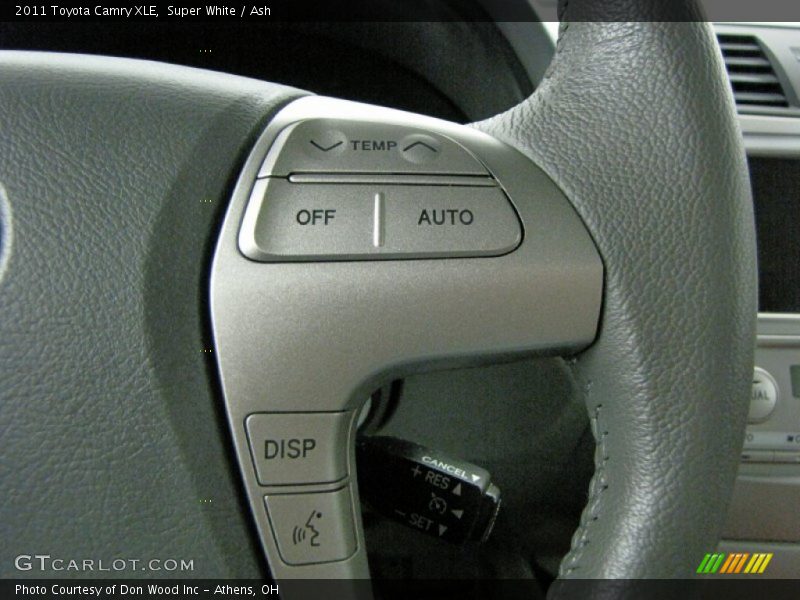 Super White / Ash 2011 Toyota Camry XLE