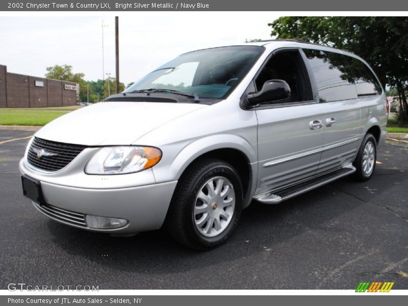 Bright Silver Metallic / Navy Blue 2002 Chrysler Town & Country LXi