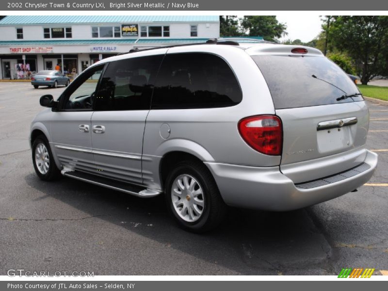 Bright Silver Metallic / Navy Blue 2002 Chrysler Town & Country LXi