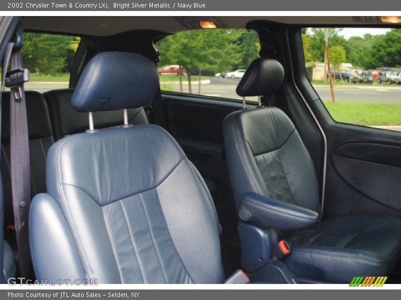Bright Silver Metallic / Navy Blue 2002 Chrysler Town & Country LXi
