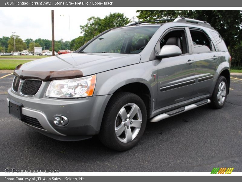 Front 3/4 View of 2006 Torrent AWD