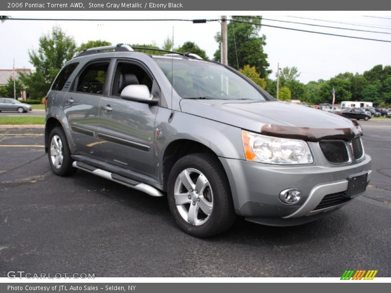 Front 3/4 View of 2006 Torrent AWD