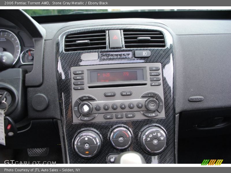 Controls of 2006 Torrent AWD