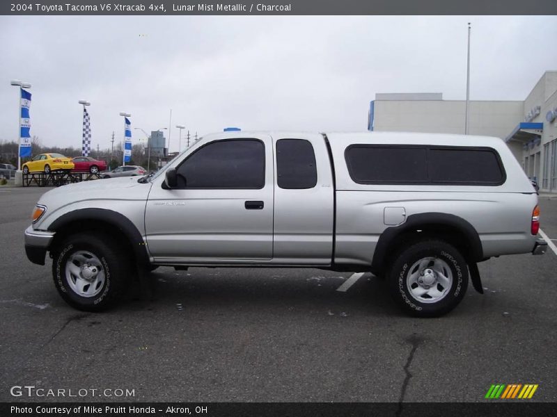 Lunar Mist Metallic / Charcoal 2004 Toyota Tacoma V6 Xtracab 4x4