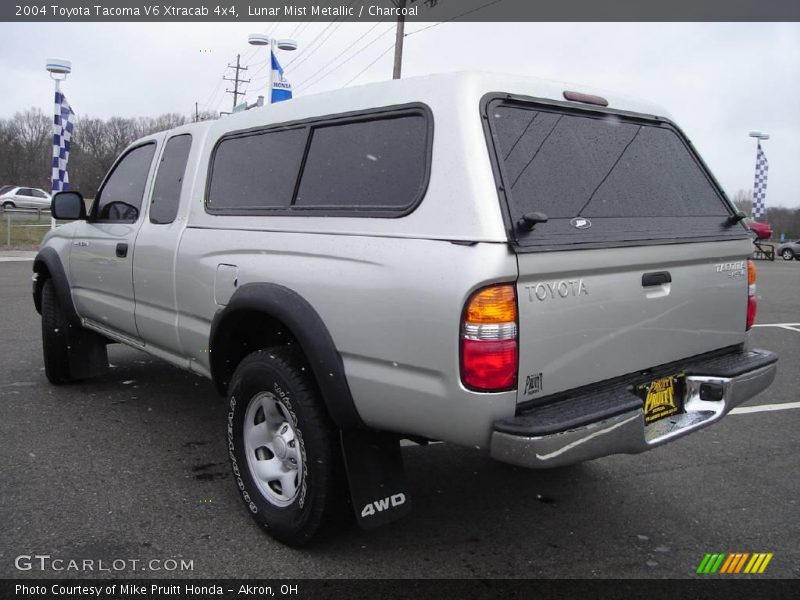 Lunar Mist Metallic / Charcoal 2004 Toyota Tacoma V6 Xtracab 4x4