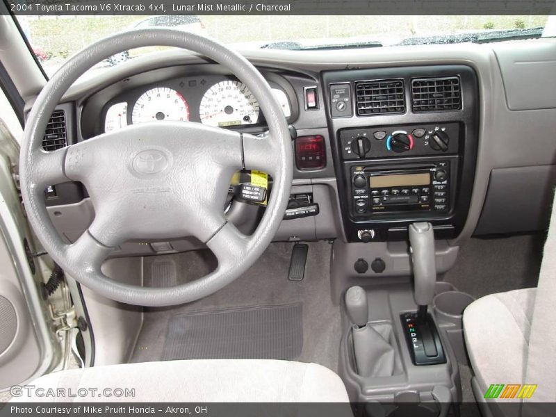 Lunar Mist Metallic / Charcoal 2004 Toyota Tacoma V6 Xtracab 4x4
