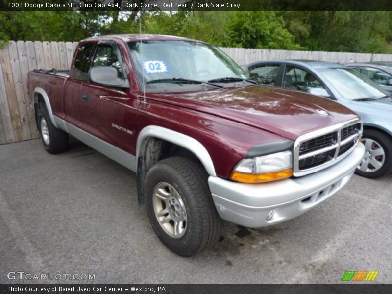 Front 3/4 View of 2002 Dakota SLT Club Cab 4x4