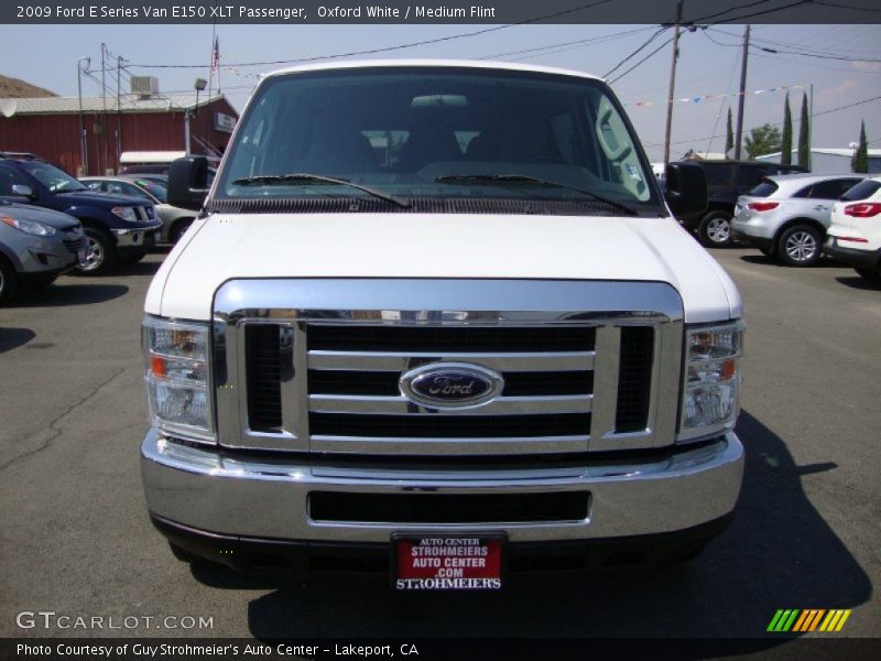 Oxford White / Medium Flint 2009 Ford E Series Van E150 XLT Passenger