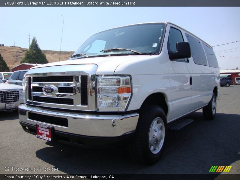 Oxford White / Medium Flint 2009 Ford E Series Van E150 XLT Passenger