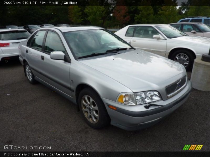 Silver Metallic / Off Black 2000 Volvo S40 1.9T