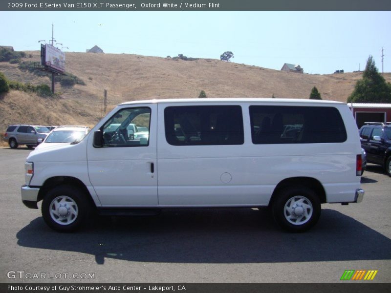 Oxford White / Medium Flint 2009 Ford E Series Van E150 XLT Passenger