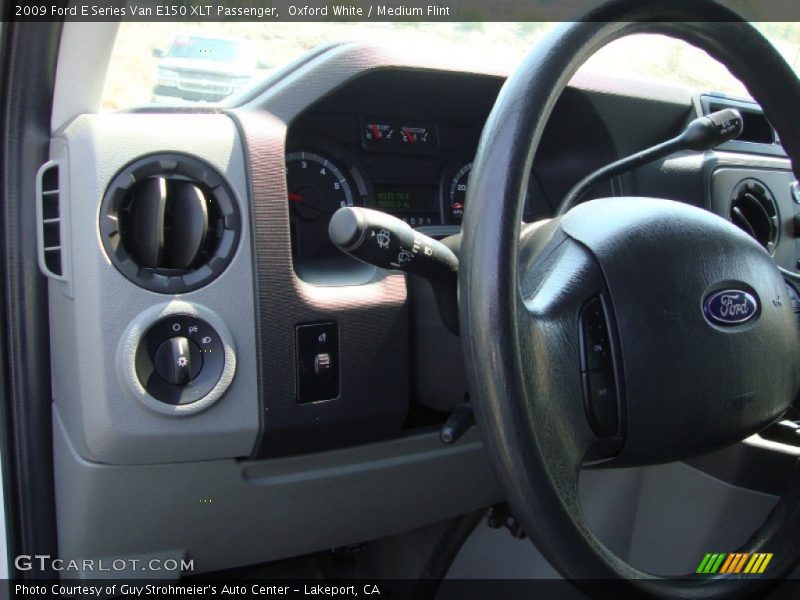Oxford White / Medium Flint 2009 Ford E Series Van E150 XLT Passenger