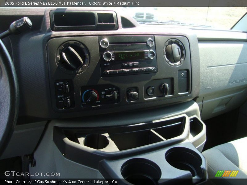 Controls of 2009 E Series Van E150 XLT Passenger