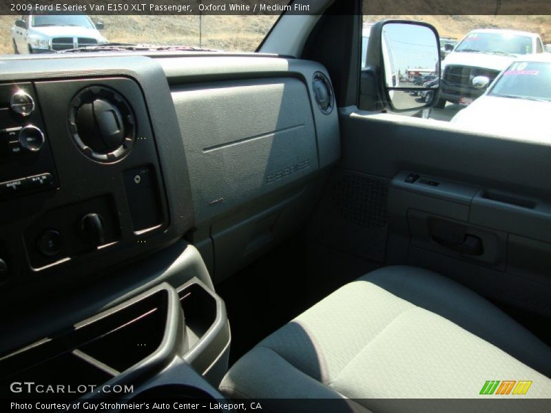 Oxford White / Medium Flint 2009 Ford E Series Van E150 XLT Passenger