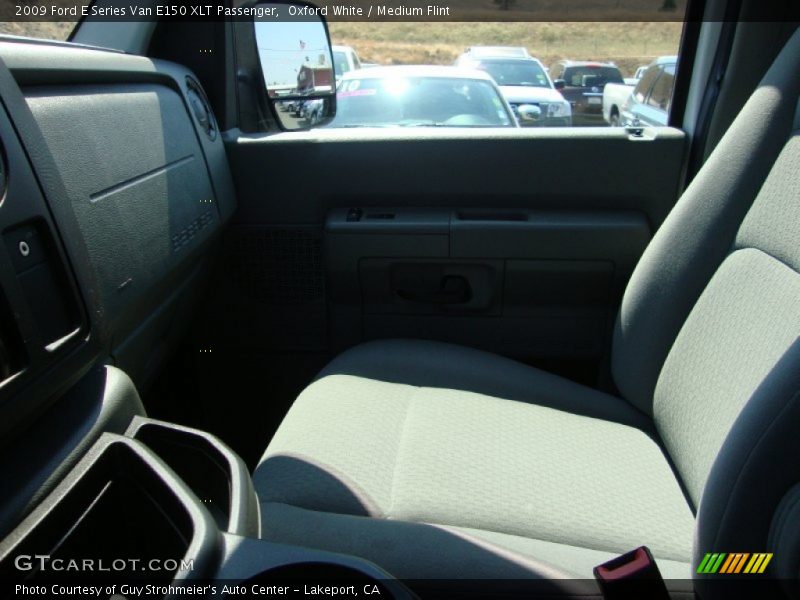 Oxford White / Medium Flint 2009 Ford E Series Van E150 XLT Passenger