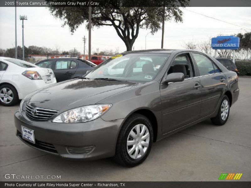 Phantom Gray Pearl / Gray 2005 Toyota Camry LE