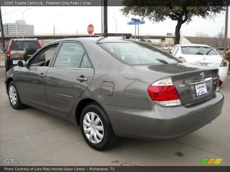 Phantom Gray Pearl / Gray 2005 Toyota Camry LE