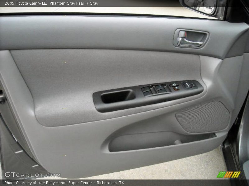 Phantom Gray Pearl / Gray 2005 Toyota Camry LE