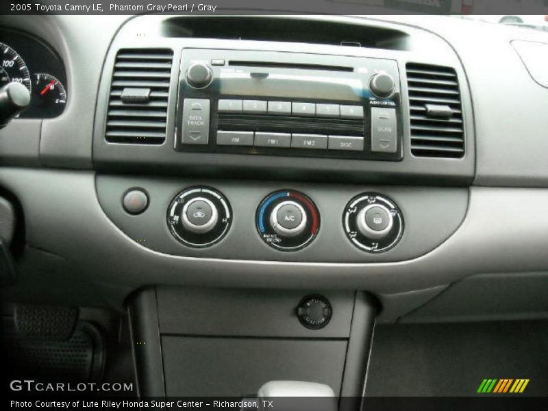 Phantom Gray Pearl / Gray 2005 Toyota Camry LE