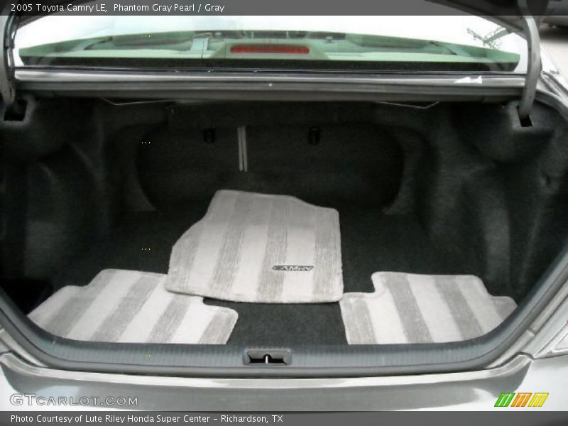 Phantom Gray Pearl / Gray 2005 Toyota Camry LE