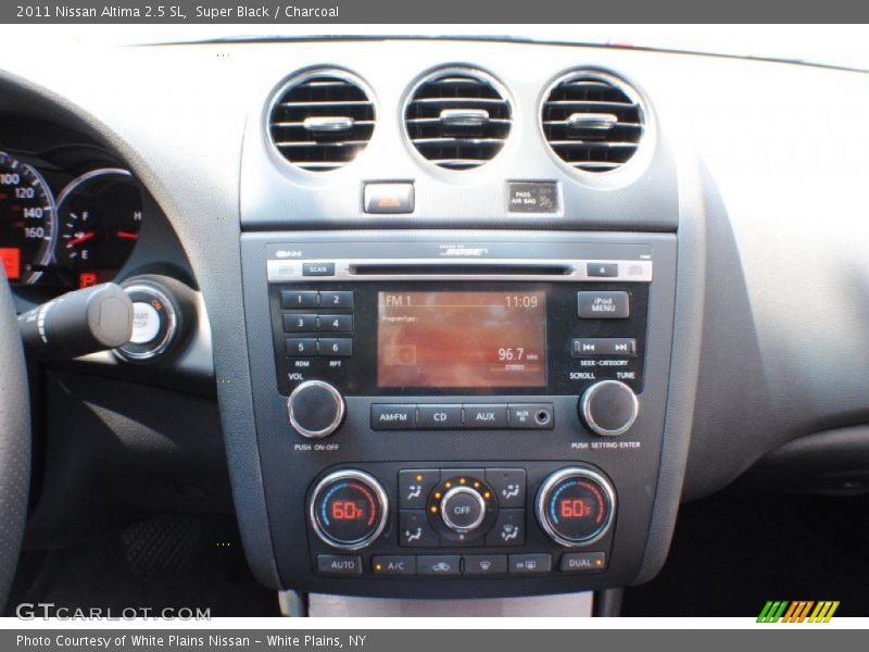 Super Black / Charcoal 2011 Nissan Altima 2.5 SL