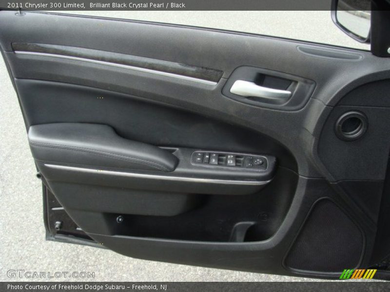 Brilliant Black Crystal Pearl / Black 2011 Chrysler 300 Limited