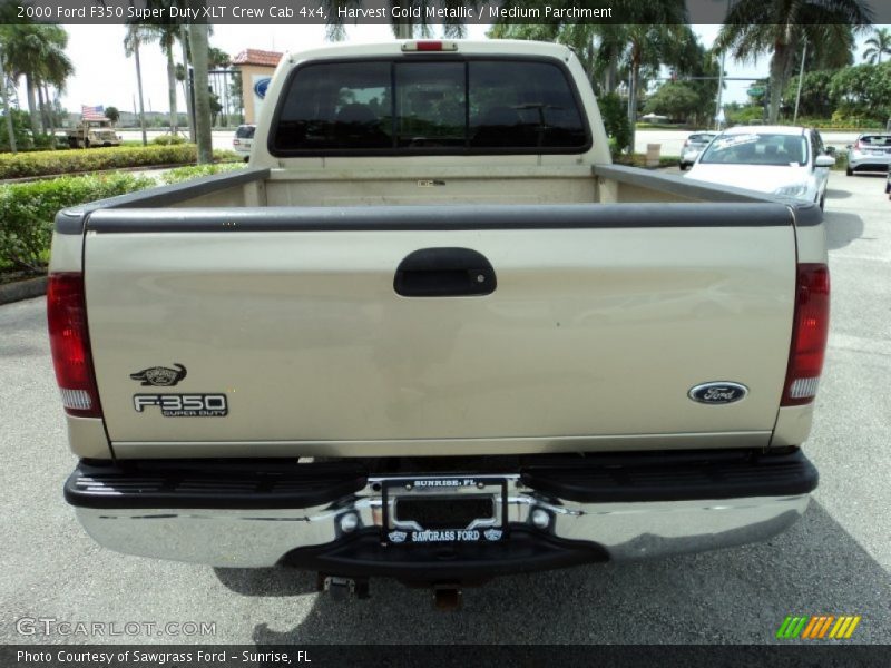 Harvest Gold Metallic / Medium Parchment 2000 Ford F350 Super Duty XLT Crew Cab 4x4