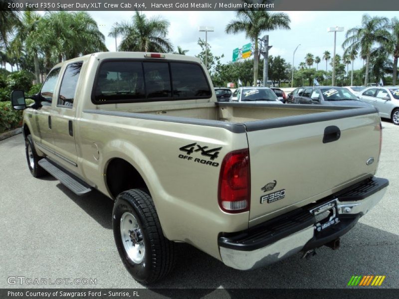 Harvest Gold Metallic / Medium Parchment 2000 Ford F350 Super Duty XLT Crew Cab 4x4
