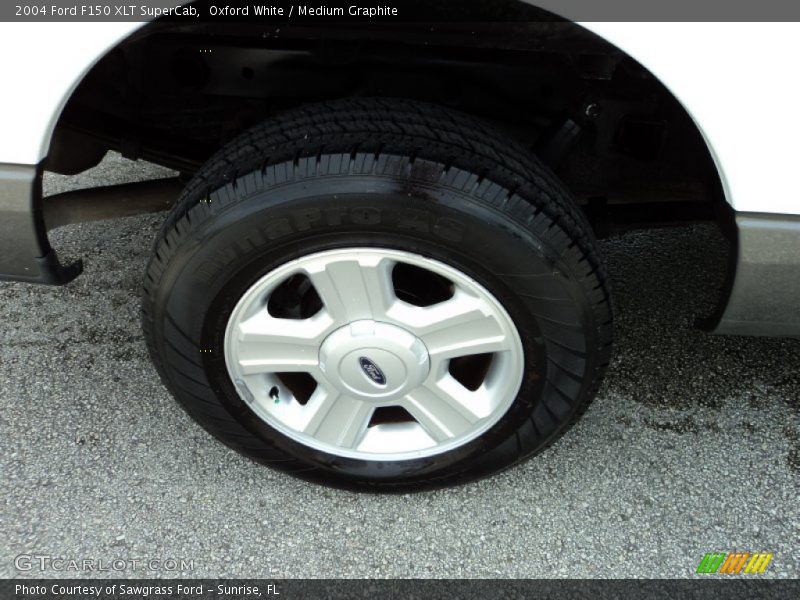 Oxford White / Medium Graphite 2004 Ford F150 XLT SuperCab