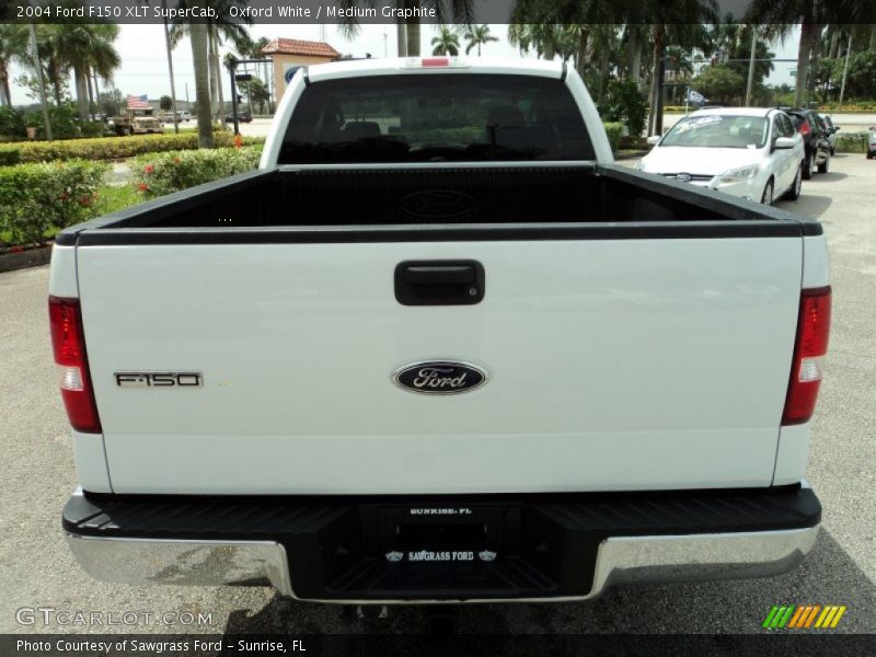 Oxford White / Medium Graphite 2004 Ford F150 XLT SuperCab