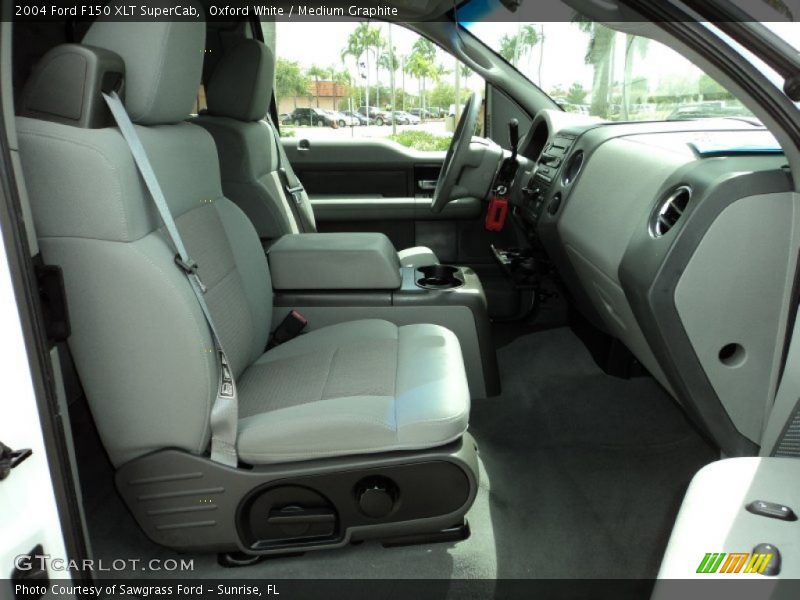 Oxford White / Medium Graphite 2004 Ford F150 XLT SuperCab